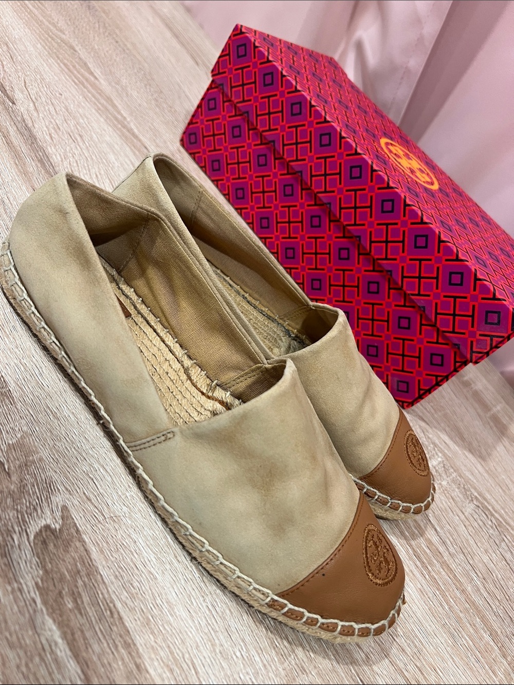 Tory Burch Beige Canvas Espadrille Flats with Brown Leather Toe Cap - Picture 4 of 5